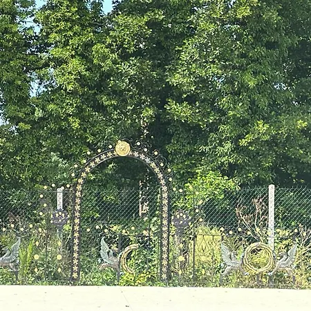Domaine Athena Bed & Breakfast *